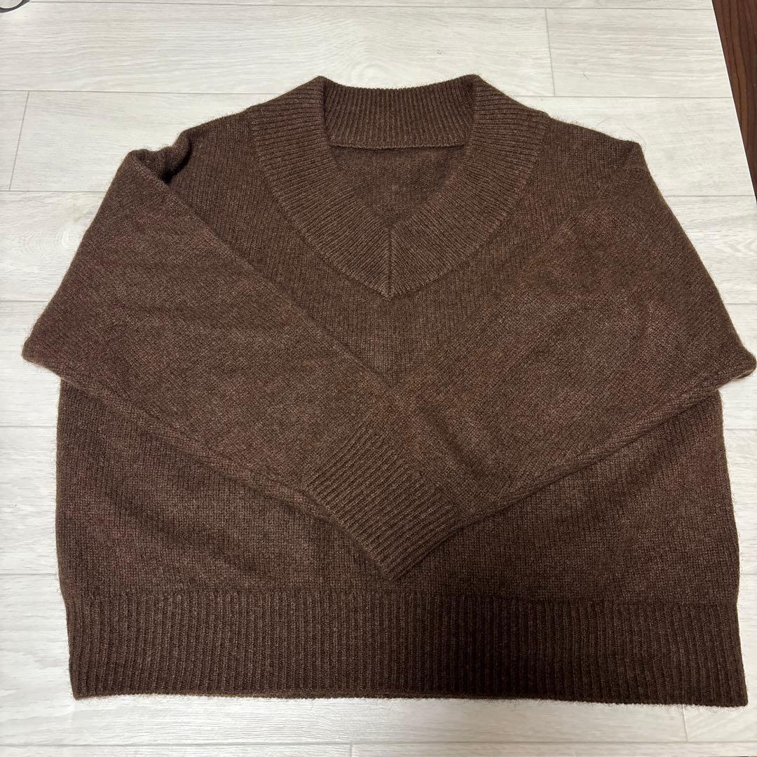 noble YAKワイドVネックニット