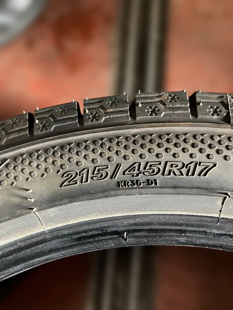 Kenda KR36 スタッドレスタイヤ 215/45R17