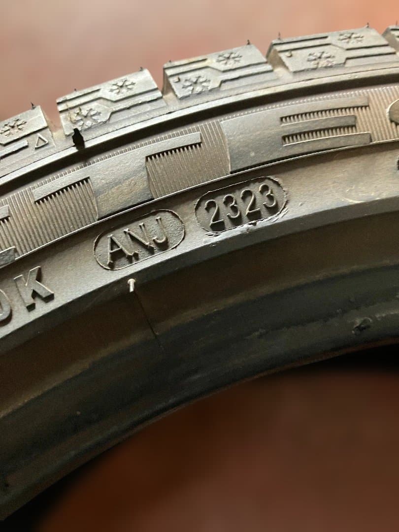 Kenda KR36 スタッドレスタイヤ 215/45R17