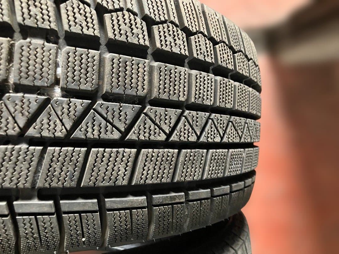 Kenda KR36 スタッドレスタイヤ 215/45R17