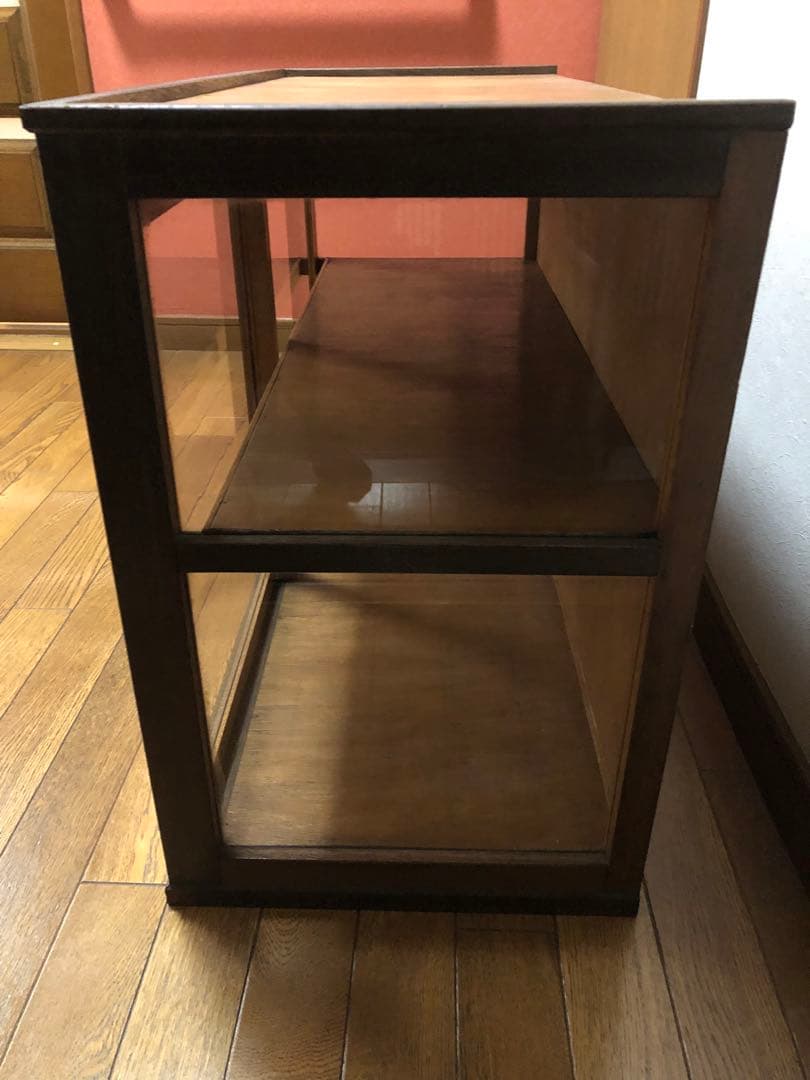 昭和レトロ古家具　ガラス3面仕様　飾り棚　ディスプレイ棚　収納棚