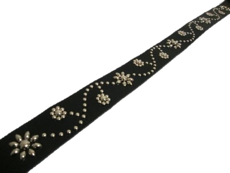 栃木レザー　フラワー型スタッズベルト　黒（ニッケルオンリー）一枚革