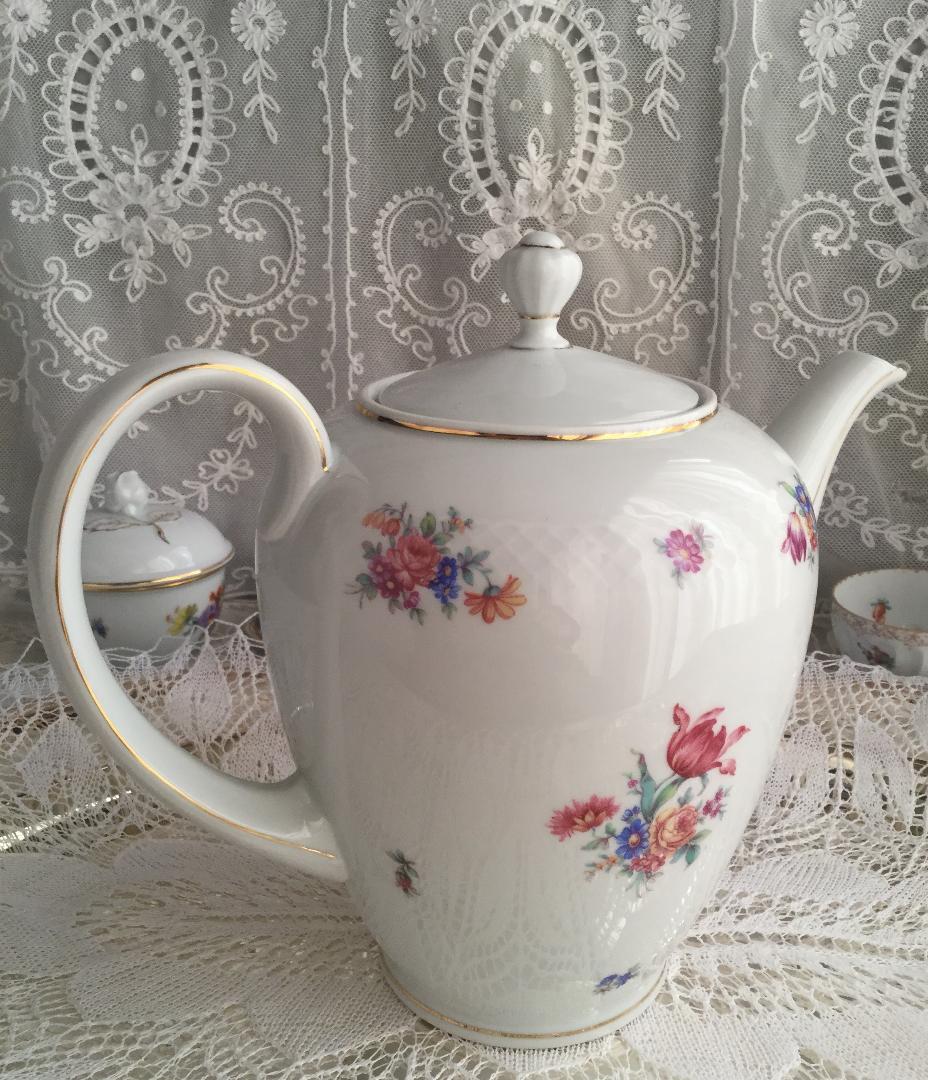 ドレスデン＆ドイツ製 お花柄そろえティーセット 当分セット販売のみです。