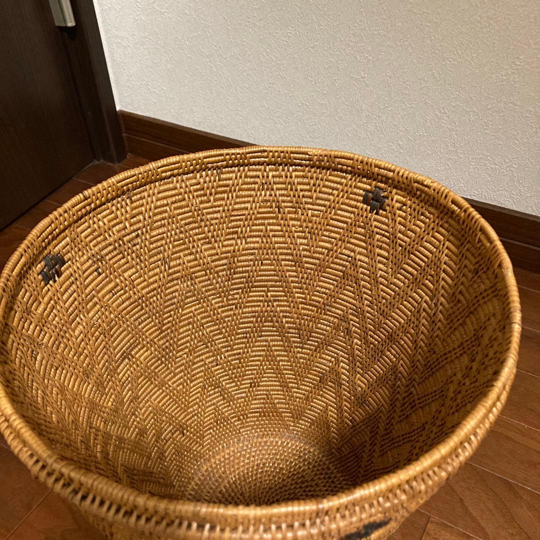 トゥガナン村の蓋付き収納 アタバスケット 高さ35cm