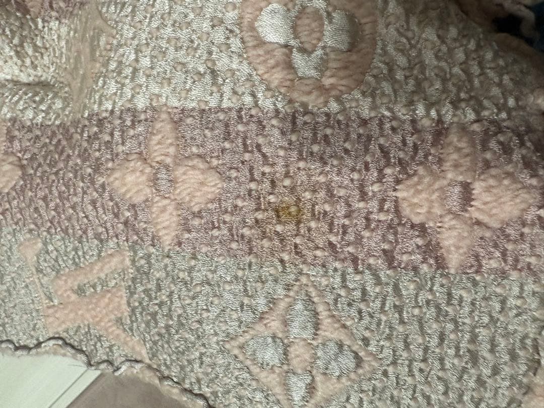 Louis Vuitton モノグラム マフラー ピンク　タグなし