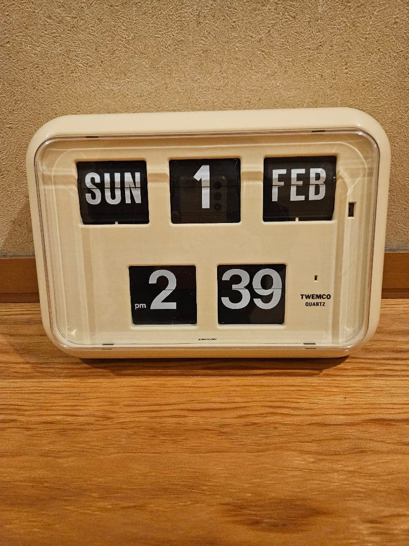 【ジャンク品】 TWEMCO(トゥエンコ) QD-35 時計 ホワイト