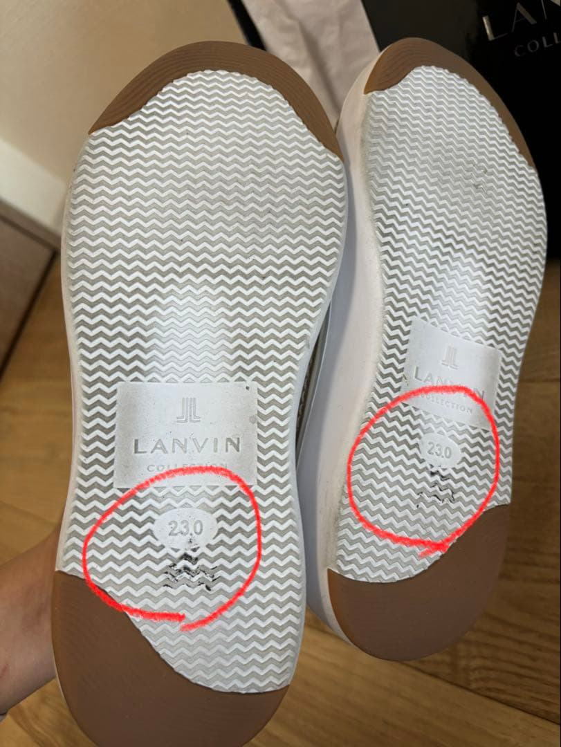 【週末お値下げ】LANVIN COLLECTION スニーカー　23cm