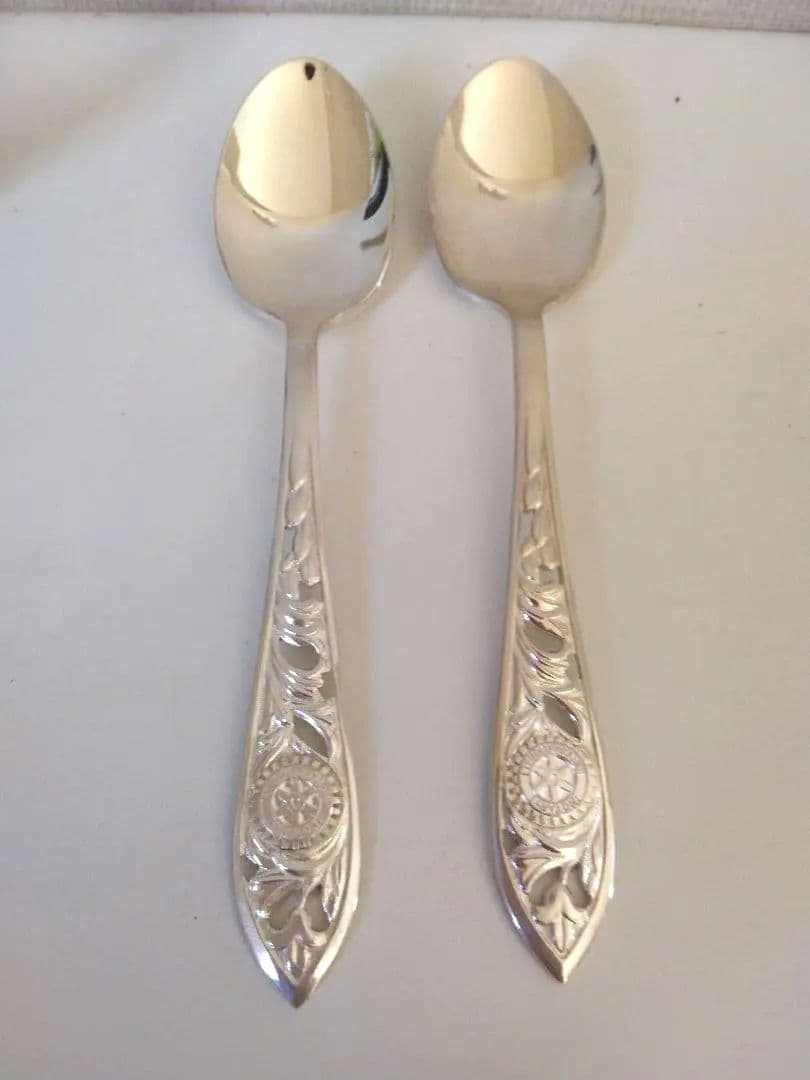 銀製　スプーン　装飾　透かし　　ペア