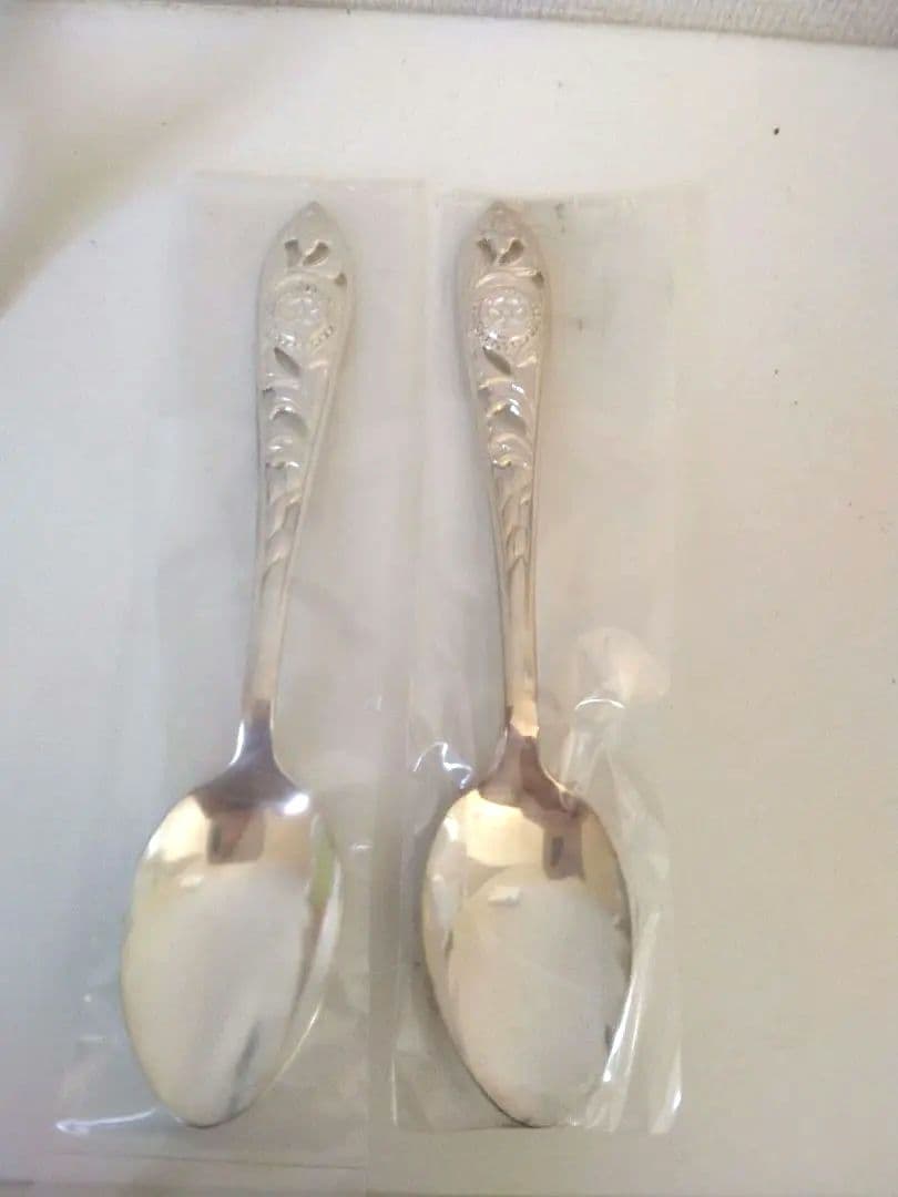 銀製　スプーン　装飾　透かし　　ペア