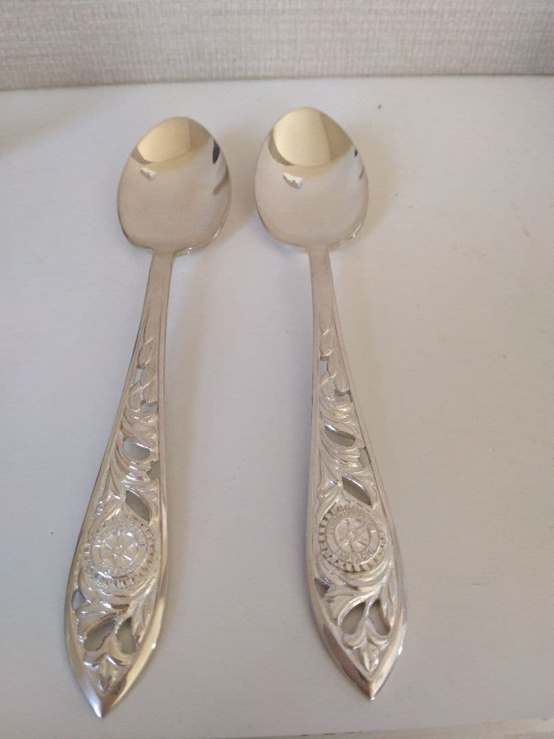 銀製　スプーン　装飾　透かし　　ペア