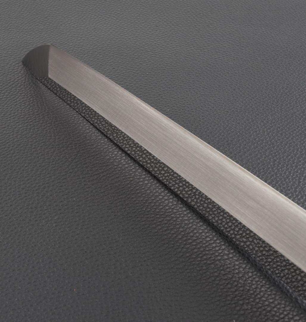 11186先丸包丁 尺二 刺身包丁 鏡面仕上げ 刃は究極の切れ味黒檀黒水牛八角柄