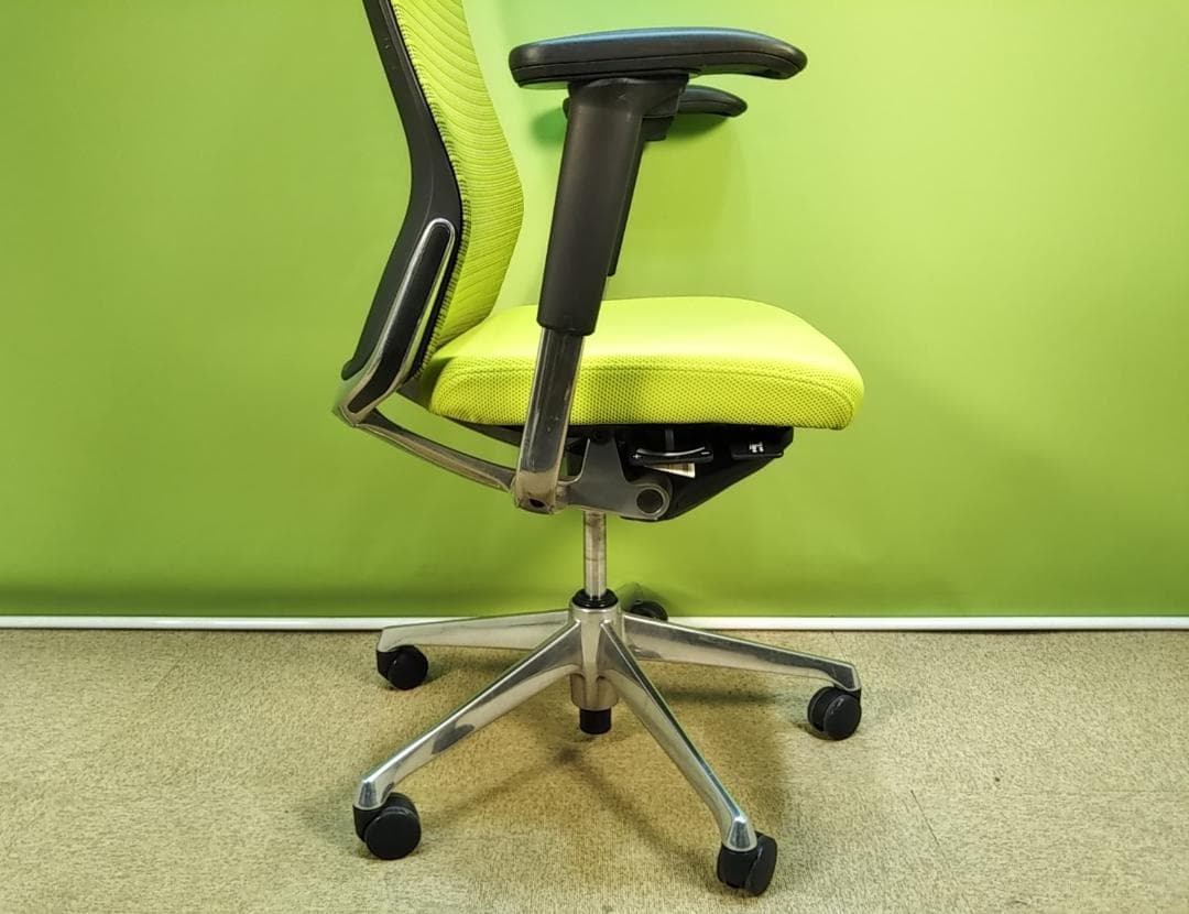 ah　オカムラ　コーラル　ライムグリーン　2018年 エクストラハイバック 中古