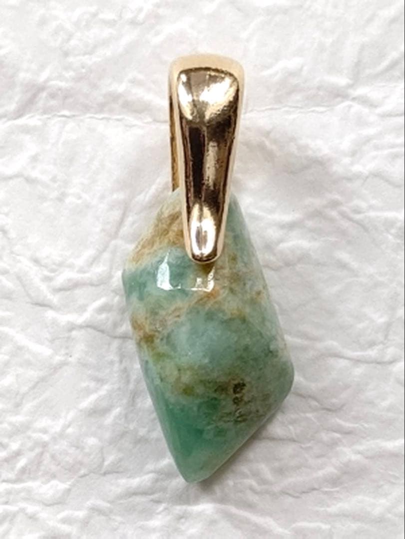 糸魚川青海翡翠　ペンダントトップ　ロウカン　証明書付き