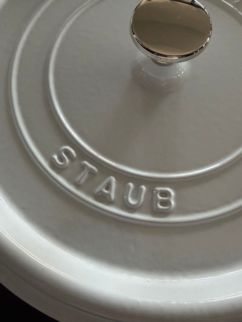 ストウブ　26cm フィッシュノブ付き　シャロー　ピュアホワイト　箱無し