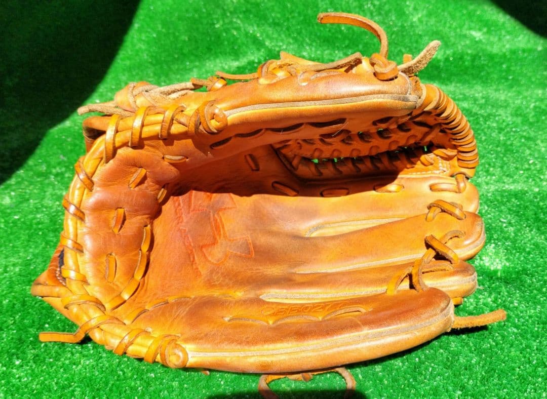 UNDER ARMOUR 軟式グローブ