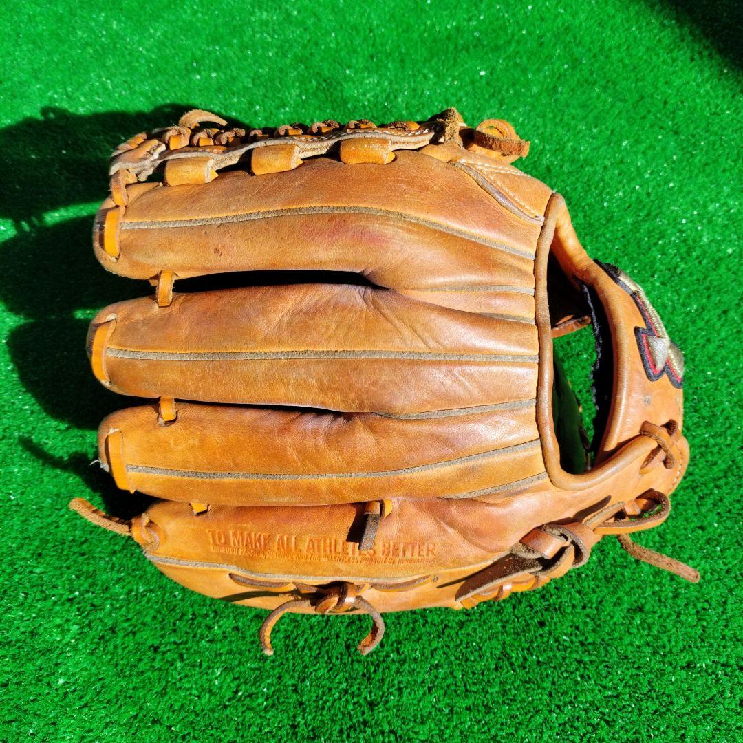 UNDER ARMOUR 軟式グローブ