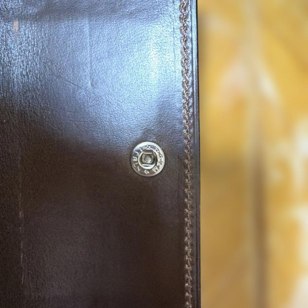 万双　ダブルホーウィン 被せ型財布