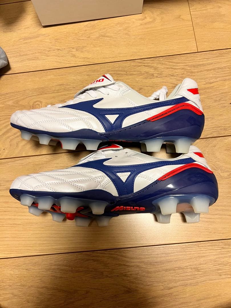 Mizuno サッカースパイク モレリアウェーブ　1000足限定