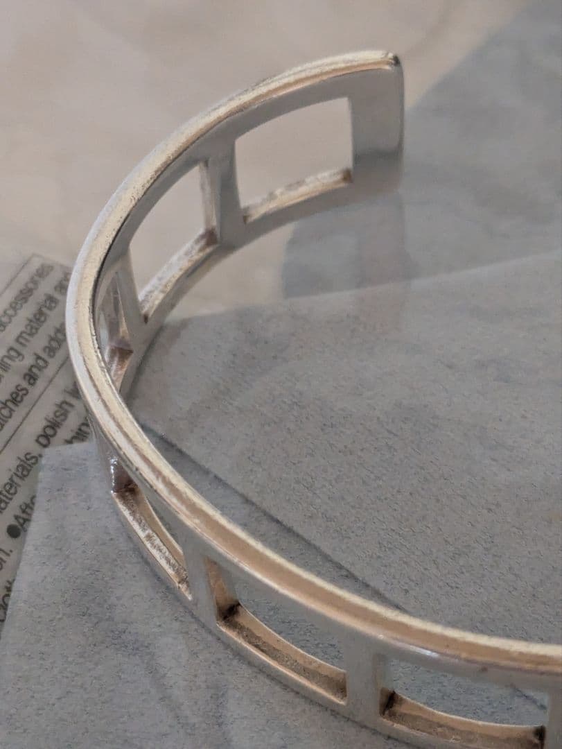 GUCCI　シルバー　スクエア　バングル