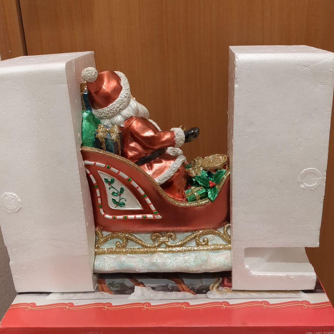 クリスマス　サンタと2頭のトナカイのソリ