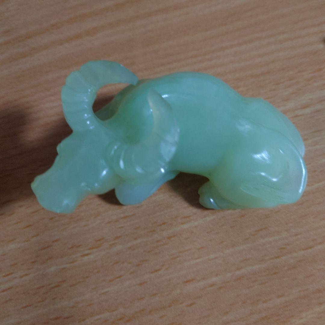 翡翠牛 置物 オリジナルボックス付き