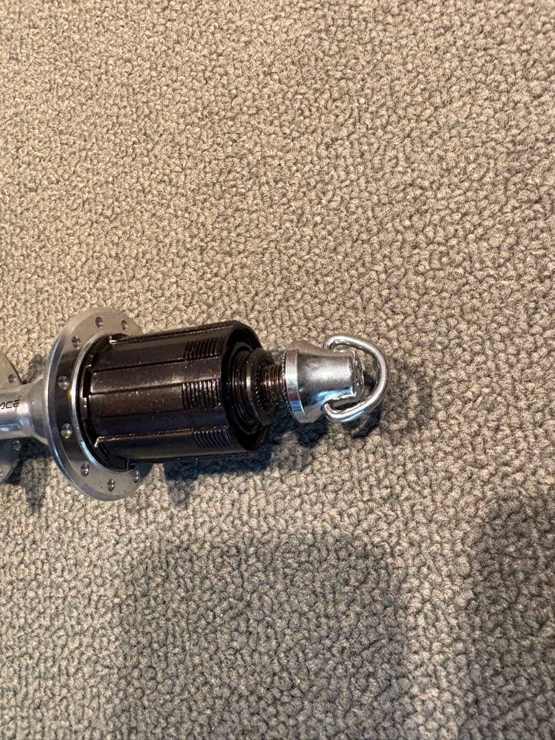 SHIMANO デュラエース　ハブFH-7403 後輪用のみ24H