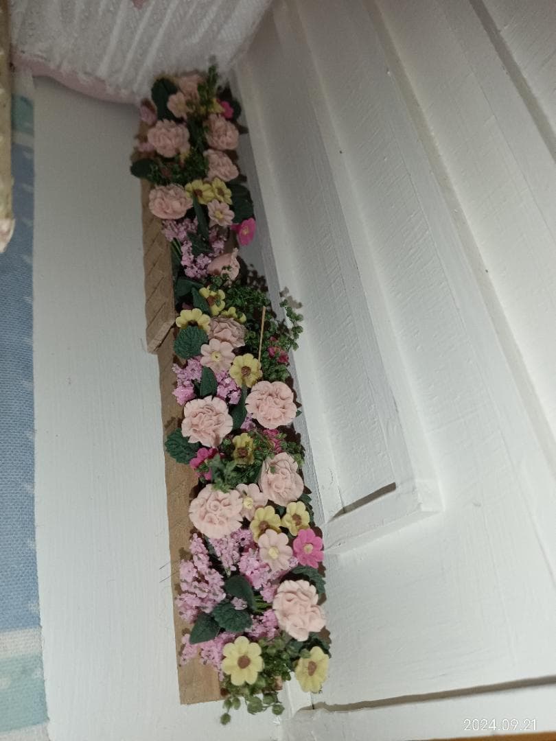 ミニチュア　花壇の花