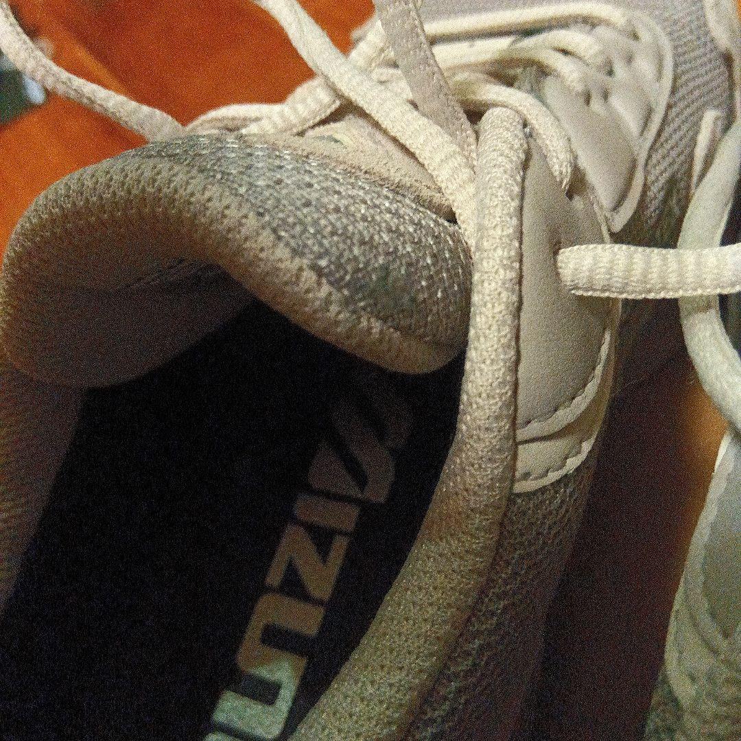 ミズノ　ゴアテックス　スニーカー