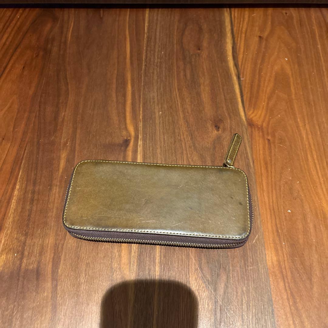 バハギア　ラウンドジップペンケース