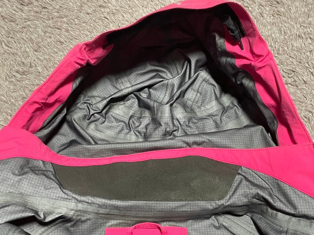 BURTON AK457 JKT ピンク