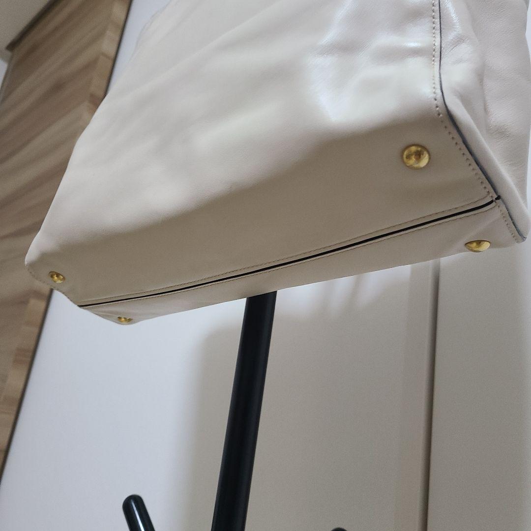 【美品】MIU MIU ミュウミュウ レザートートバッグアイボリー