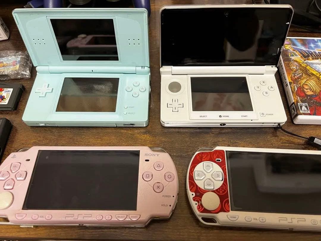 PSP2000本体2台 + ニンテンドーDSLite + ニンテンドー3DS 他