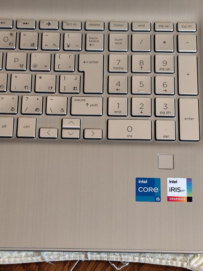 HP シルバー 15インチ 12世代 i5 16GB 512GB 美品♪