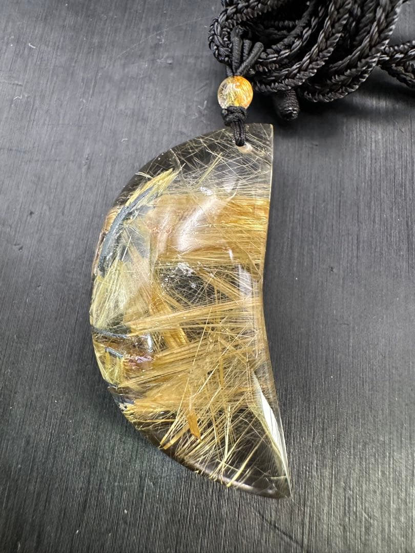 ルチルクォーツ 半月形ペンダント ネックレス