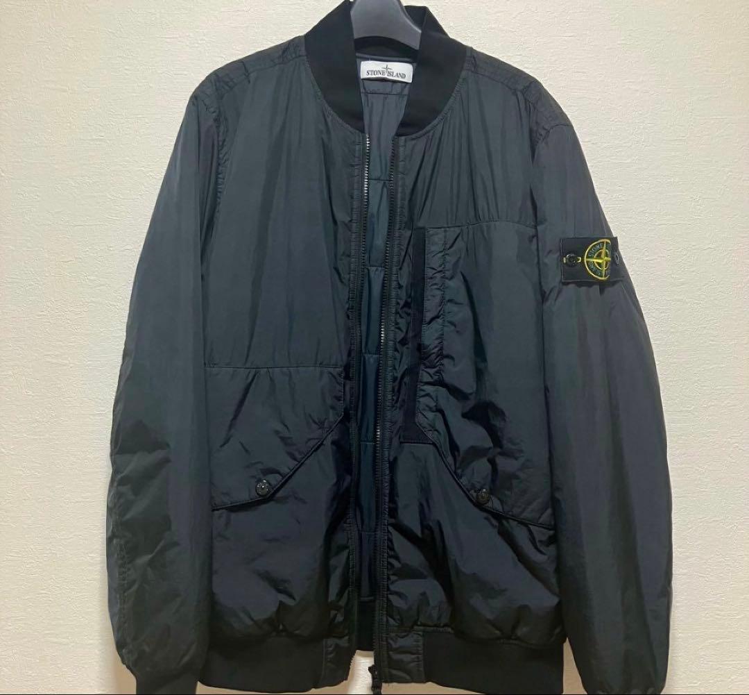 ストーンアイランド ブラック ボンバージャケット MA-1中綿アウター 黒