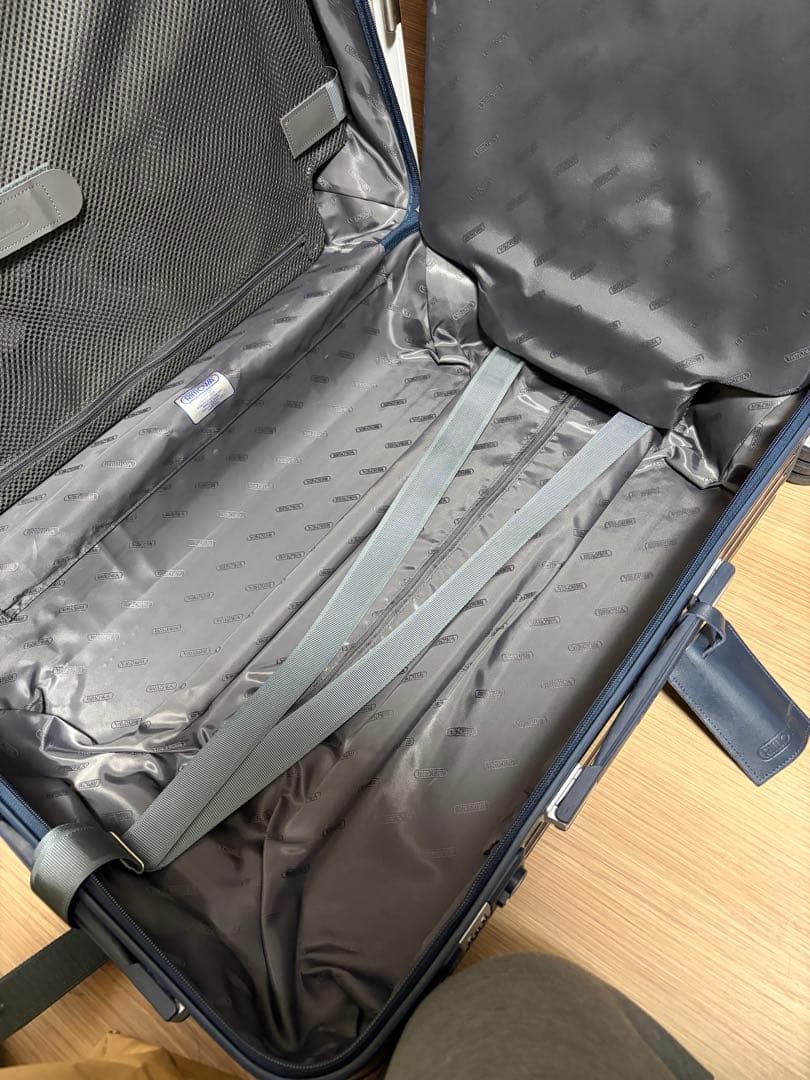 リモワ　キャリーケース　チェックインM