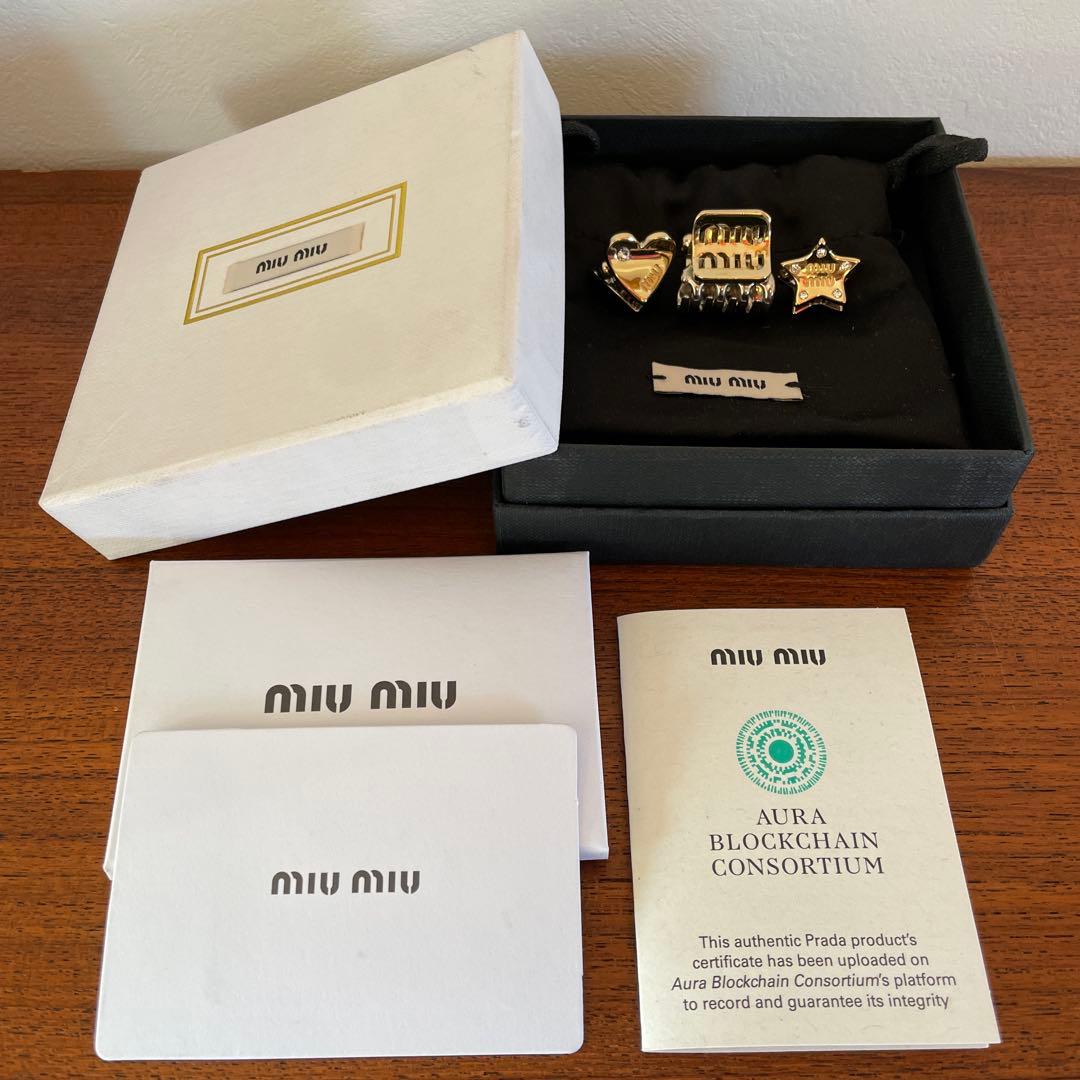 【付属品あり】MIU MIUメタル ヘアクリップ　3点セット　ロゴ　ストーン