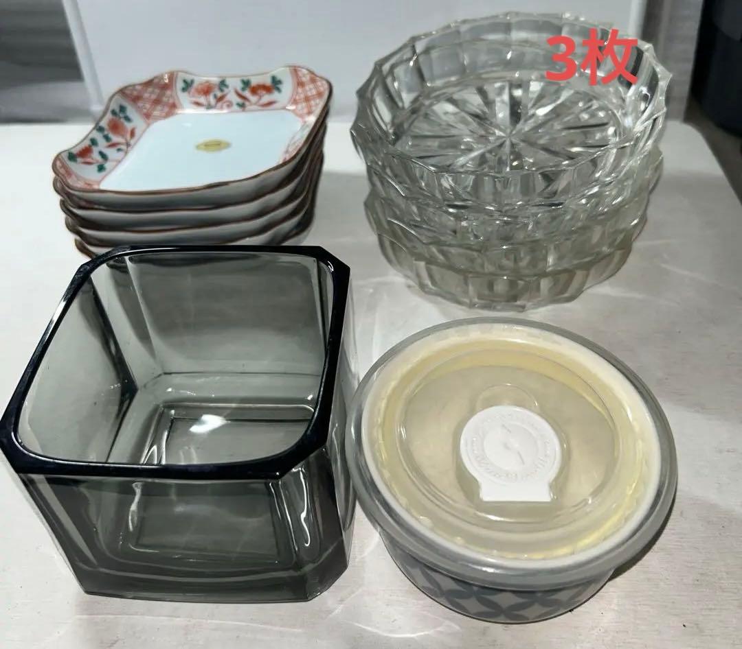 有田焼小皿5枚&ニトリ蓋付和紋クッキングコンテナー 他10点セット