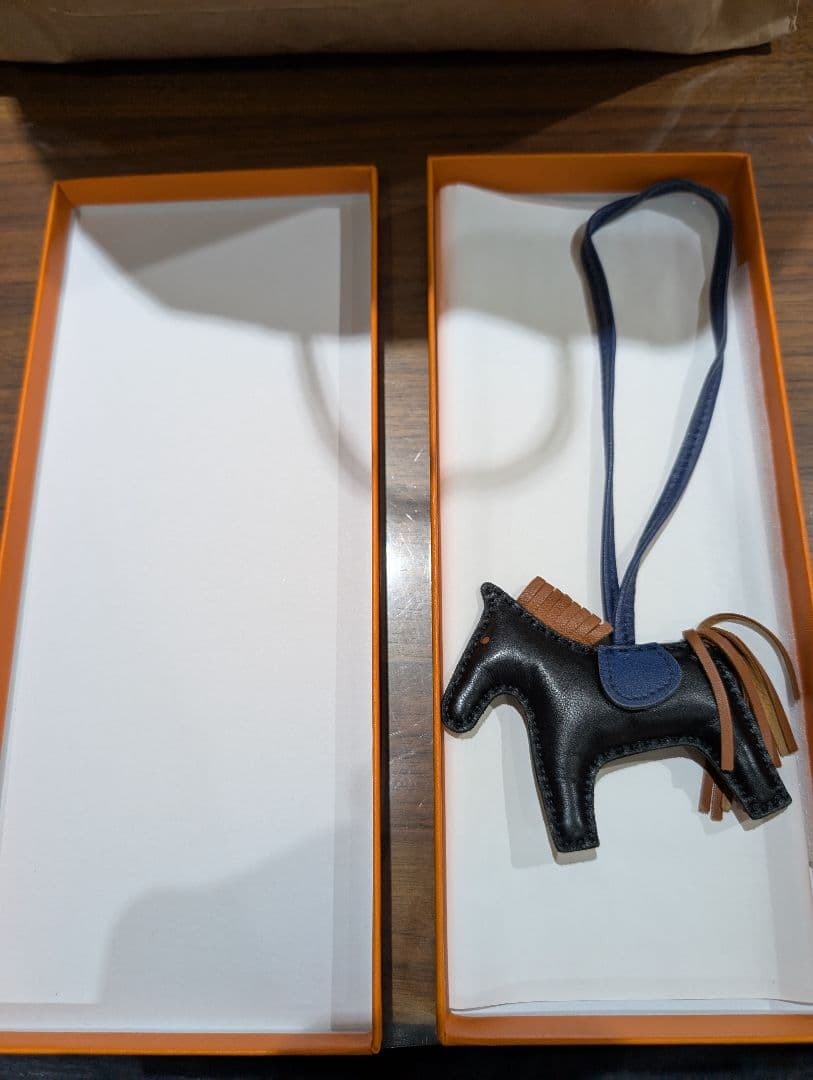 エルメス　ロデオチャーム PM レアな配色