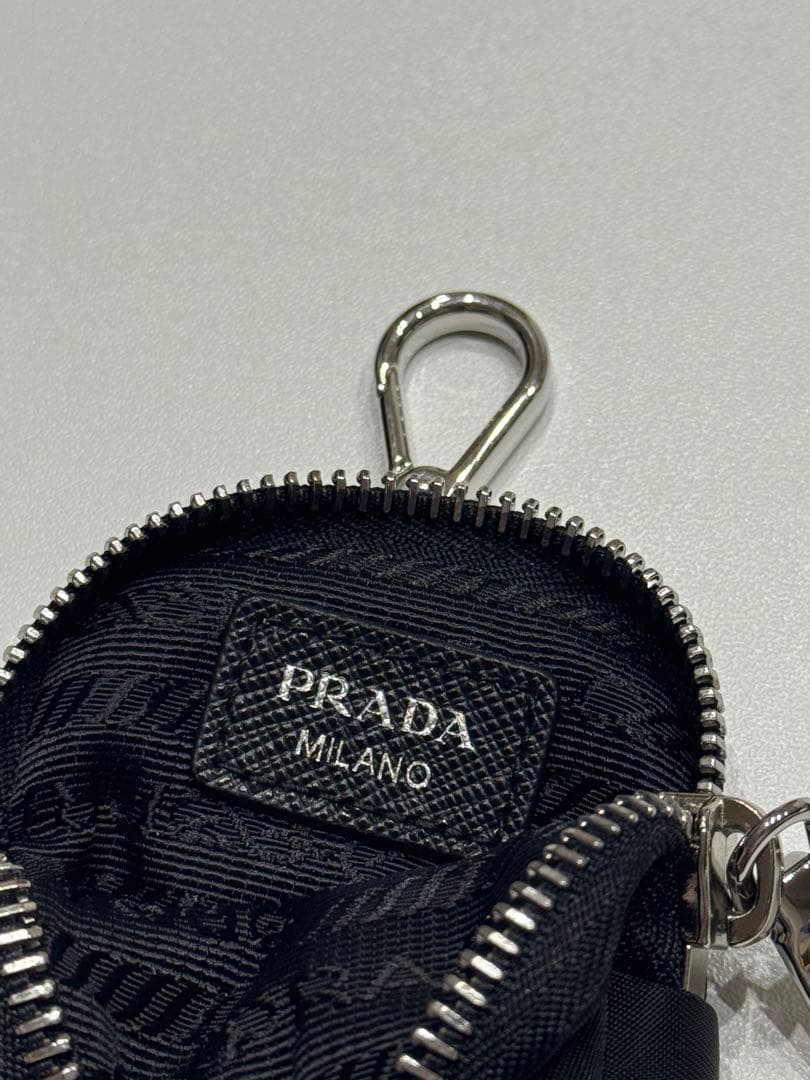 PRADA ブラック Re-Nylon ミニポーチ 1TT119