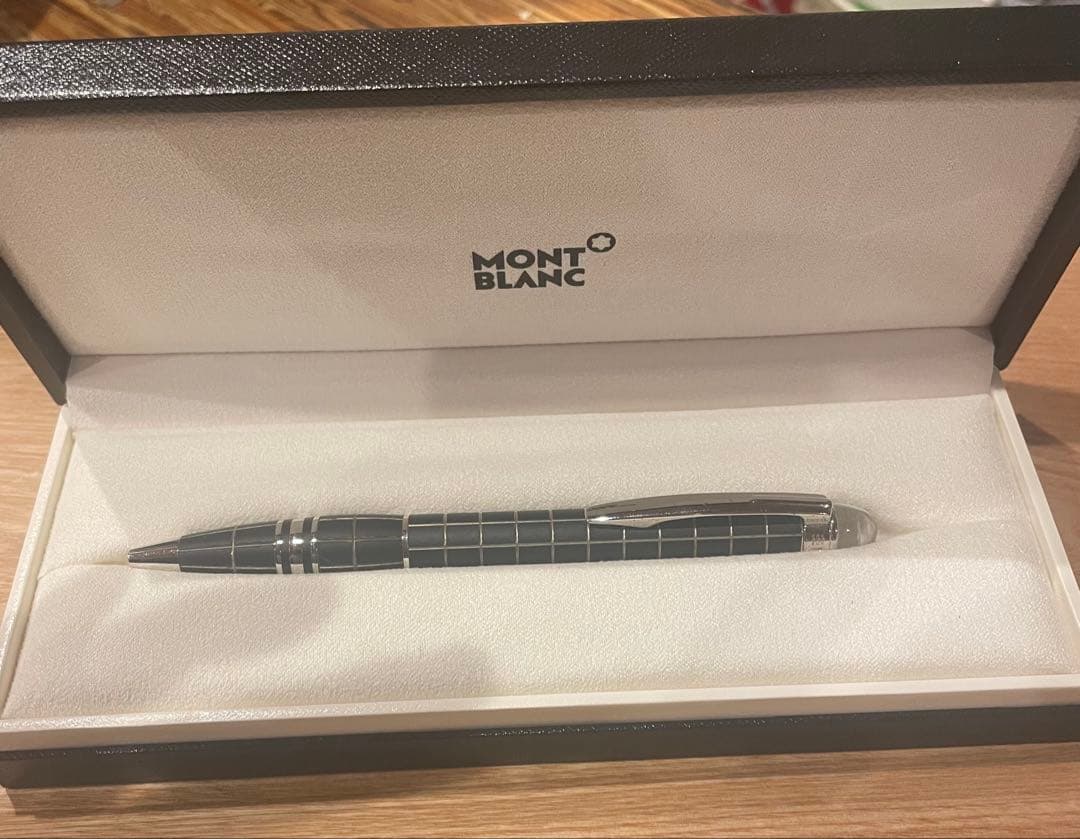 MONT BLANC ブラックボールペン
