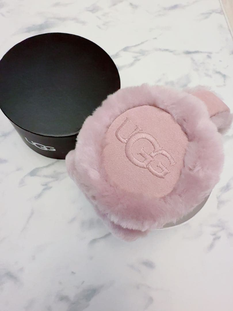 UGG ピンク イヤーマフ
