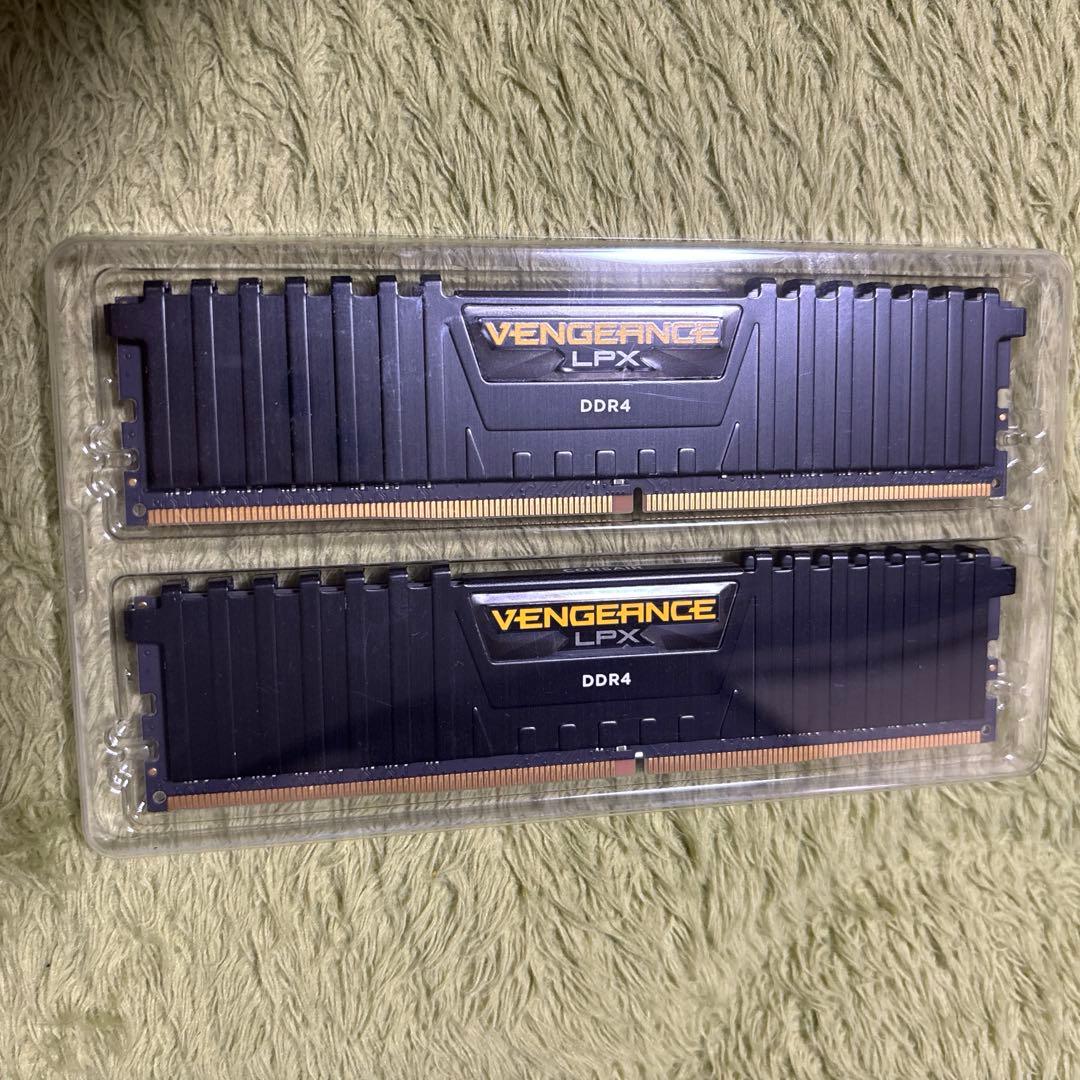 み　高性能DDR4メモリ、16GB (2x8GB)キット、3200MHz