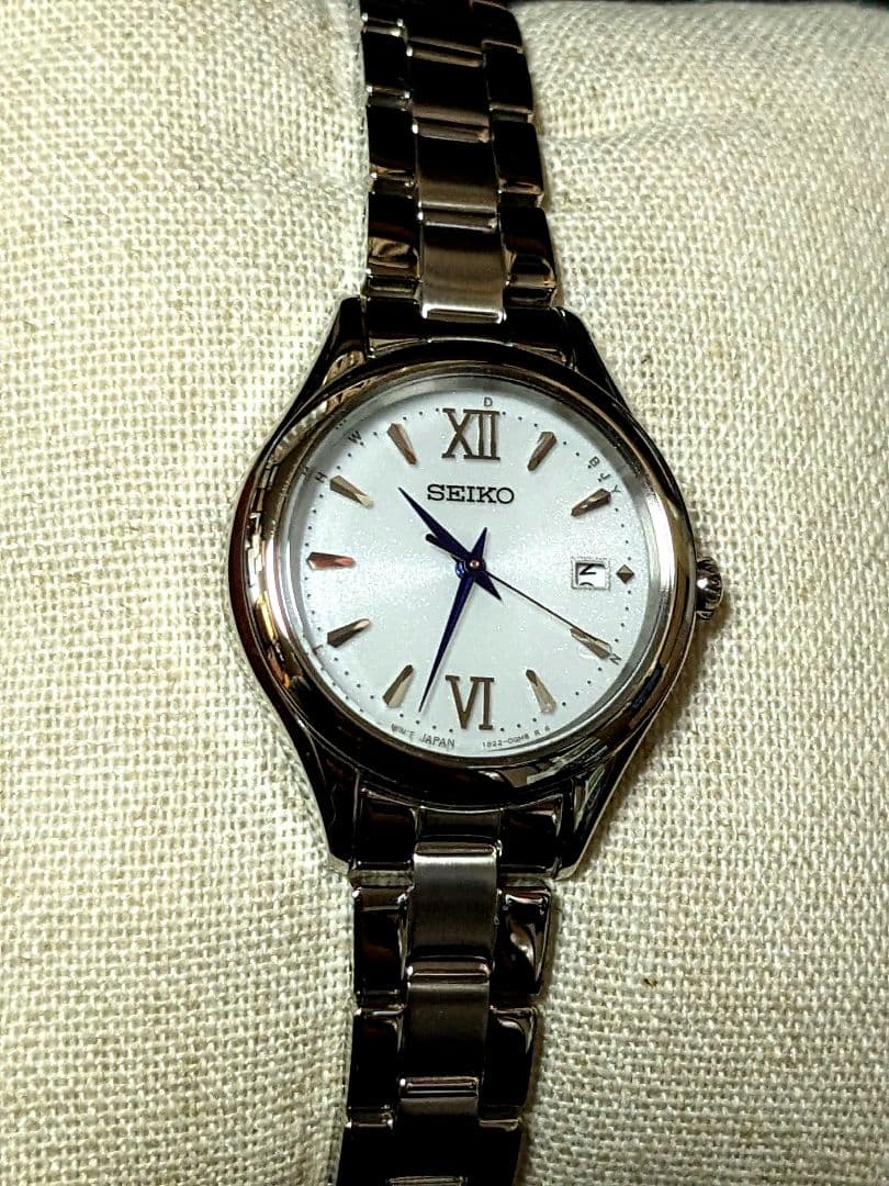 ゆみけい様　稼動品 セイコー ソーラー式 腕時計 1B22-0CW0 レディース