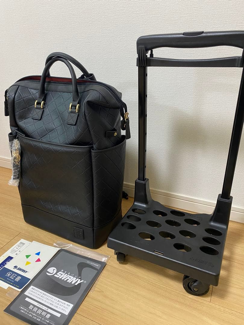 Swany スワニー キャリー ストッパー付 ダイヤキルト 美品