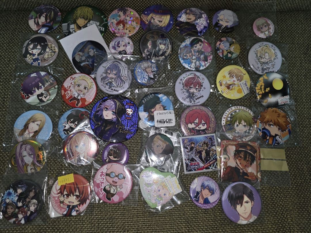 アニメ・ゲーム　バッジ　まとめ400点