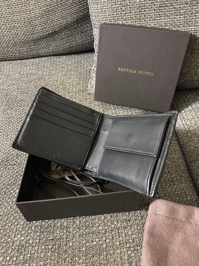 ボッテガヴェネタ二つ折り財布　美品 国内正規品 イントレチャート