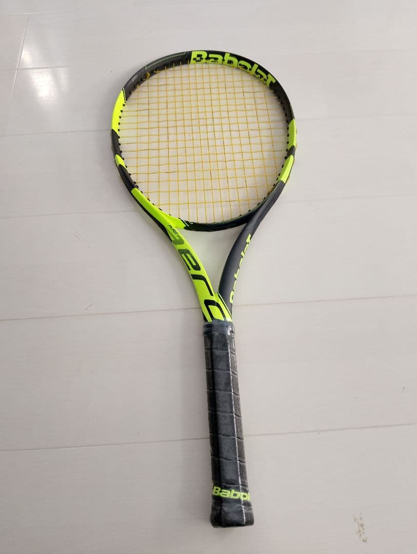 値下げ　バボラ　ピュアエアロ　Babolat 新品