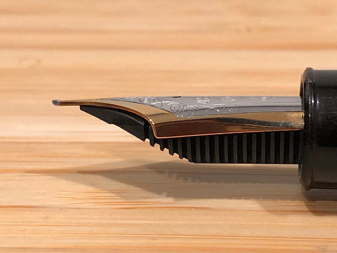 【美品】モンブラン 149 中白 14C 二段エボナイト芯 万年筆