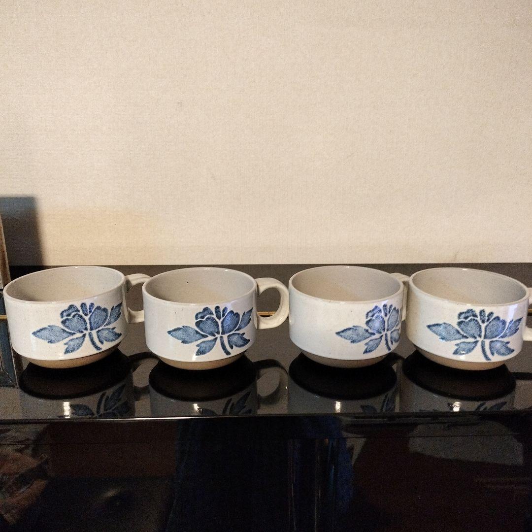 ミッドウインター　ソースポットとカップ＆ソーサー